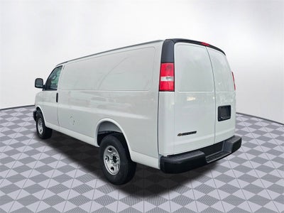 2025 Chevrolet Express Cargo 3500 WT