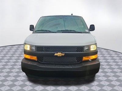 2025 Chevrolet Express Cargo 3500 WT
