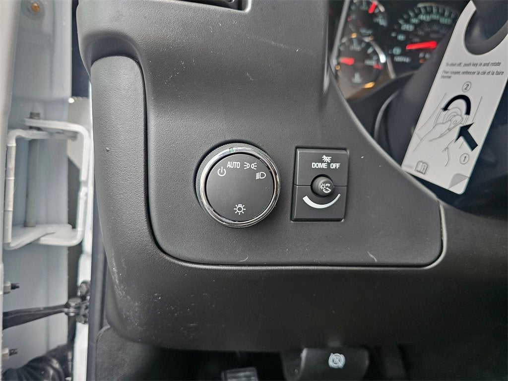 2025 Chevrolet Express Cargo 3500 WT