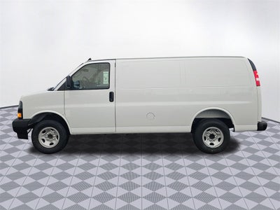 2025 Chevrolet Express Cargo 3500 WT