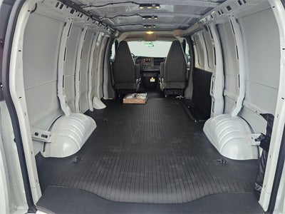 2025 Chevrolet Express Cargo 3500 WT