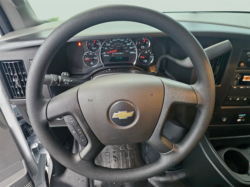2025 Chevrolet Express Cargo 3500 WT