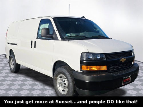 2025 Chevrolet Express Cargo 3500 WT