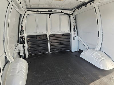 2025 Chevrolet Express Cargo 3500 WT