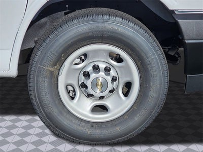 2025 Chevrolet Express Cargo 3500 WT
