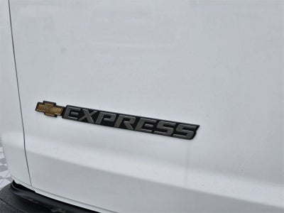 2025 Chevrolet Express Cargo 3500 WT