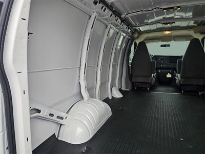 2025 Chevrolet Express Cargo 3500 WT