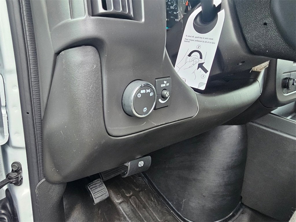 2025 Chevrolet Express Cargo 3500 WT