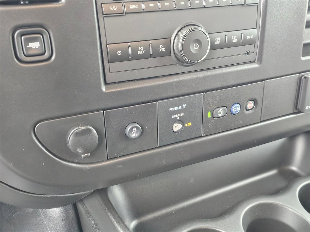 2025 Chevrolet Express Cargo 3500 WT