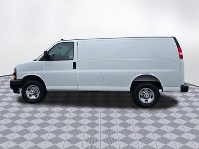 2025 Chevrolet Express Cargo 3500 WT