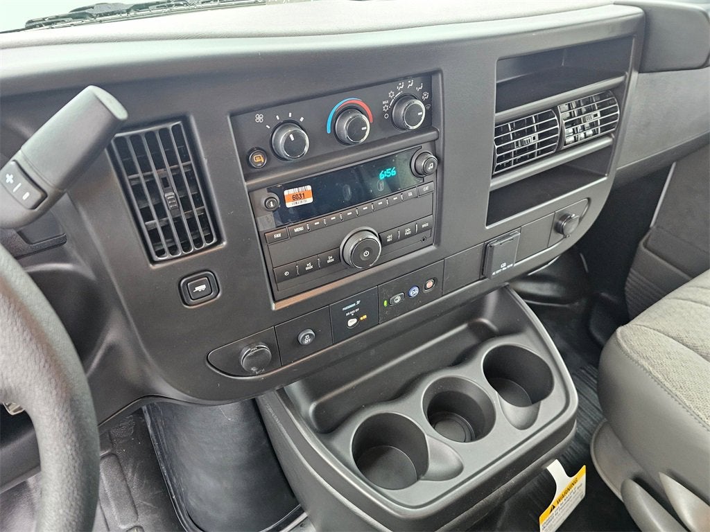 2025 Chevrolet Express Cargo 3500 WT