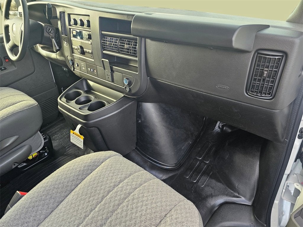 2025 Chevrolet Express Cargo 3500 WT