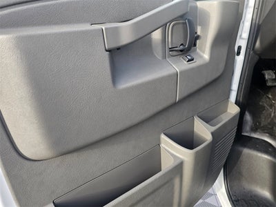 2025 Chevrolet Express Cargo 3500 WT