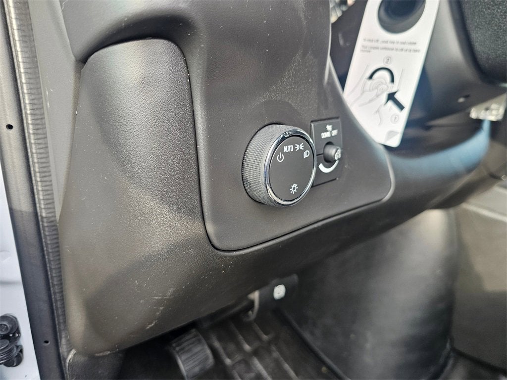 2025 Chevrolet Express Cargo 3500 WT