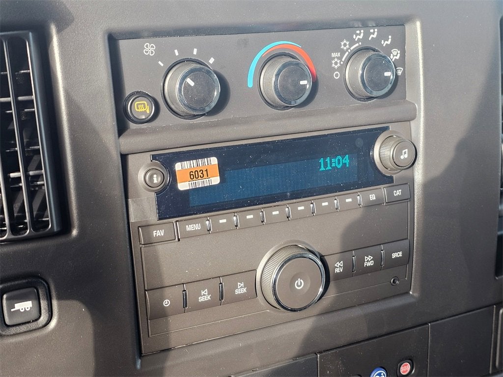 2025 Chevrolet Express Cargo 3500 WT