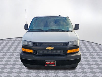 2025 Chevrolet Express Cargo 3500 WT