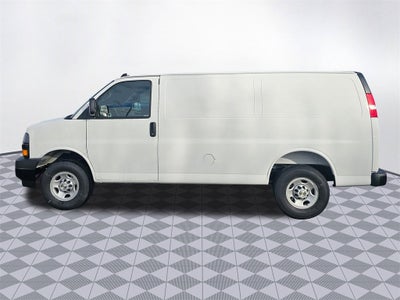 2025 Chevrolet Express Cargo 3500 WT