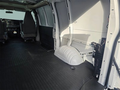 2025 Chevrolet Express Cargo 3500 WT