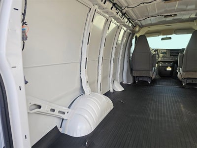 2025 Chevrolet Express Cargo 3500 WT
