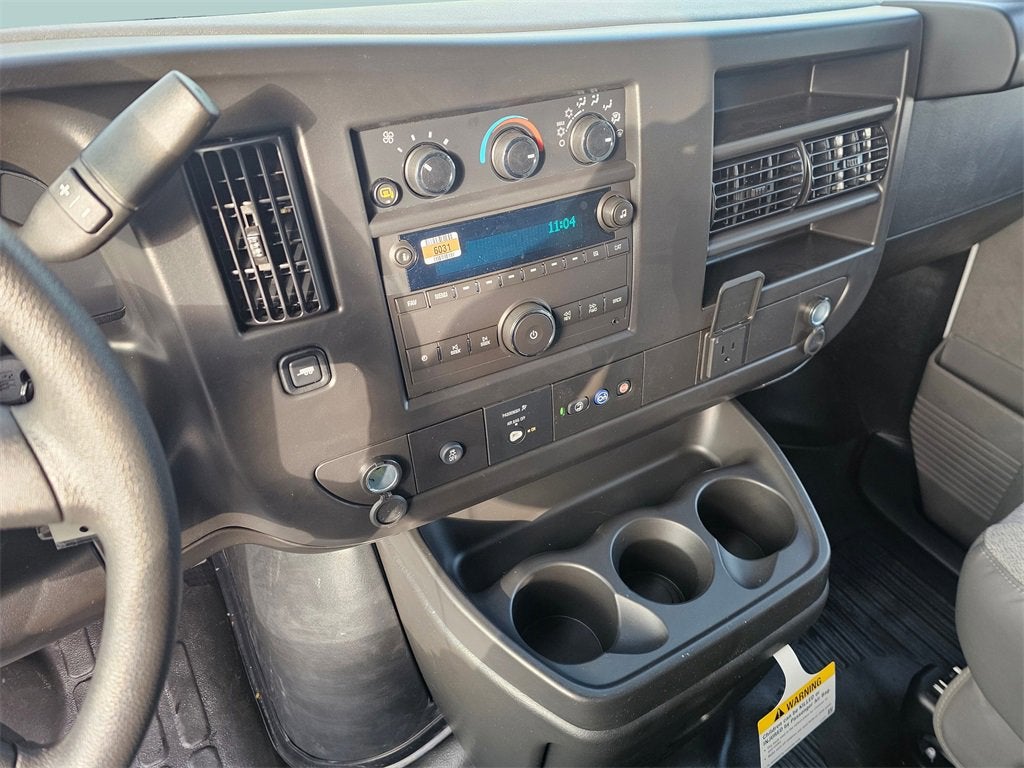 2025 Chevrolet Express Cargo 3500 WT