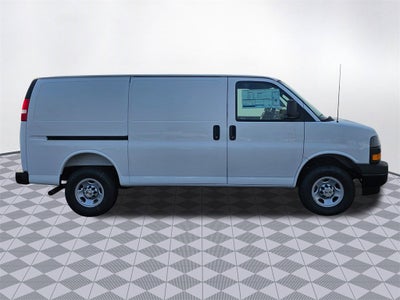 2025 Chevrolet Express Cargo 3500 WT