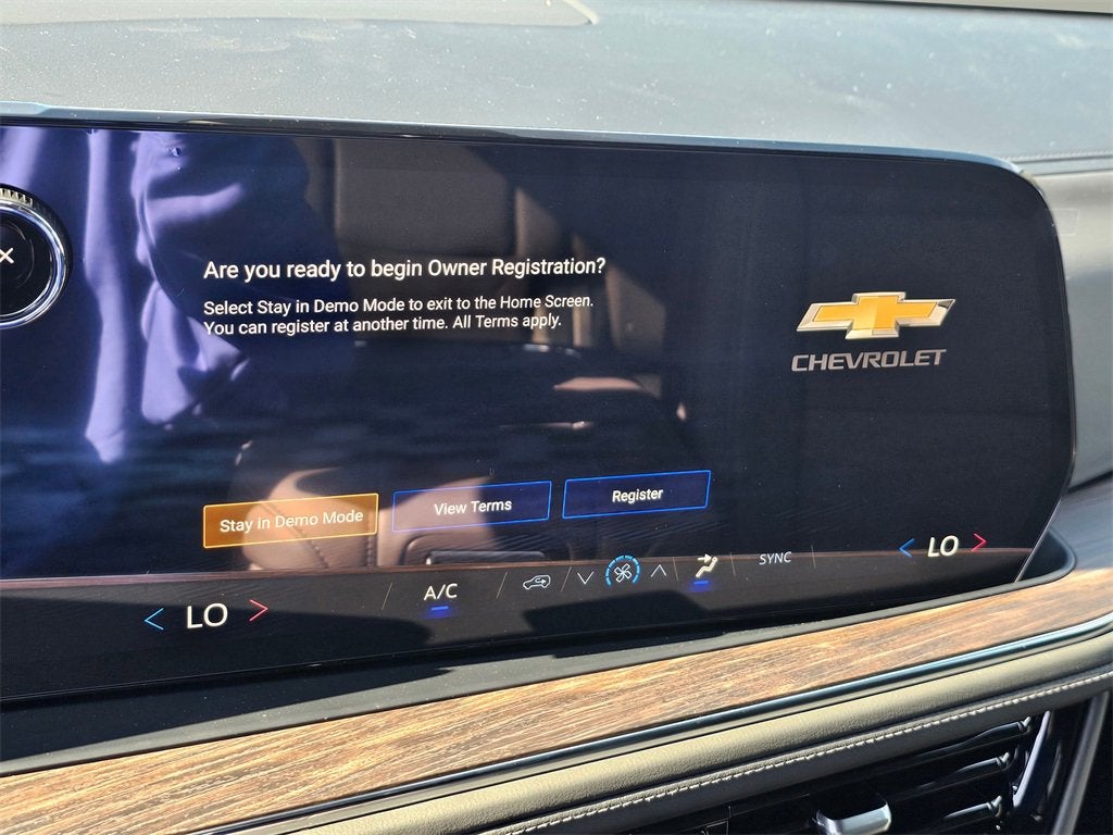 2025 Chevrolet Suburban LS