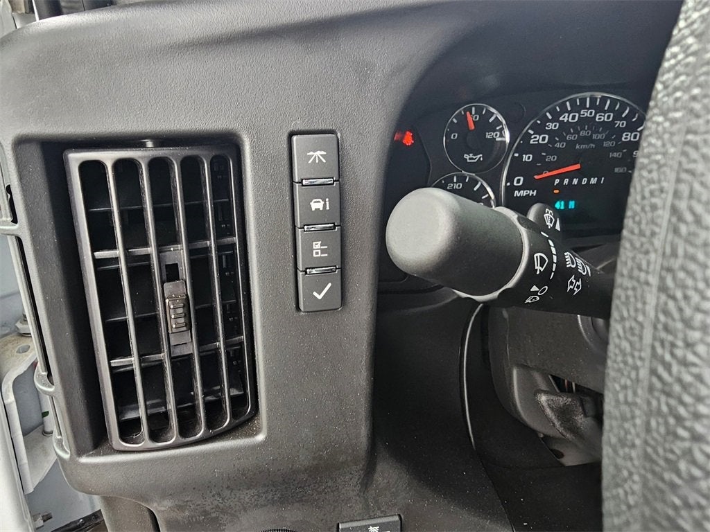 2024 Chevrolet Express Cutaway 4500 2WT