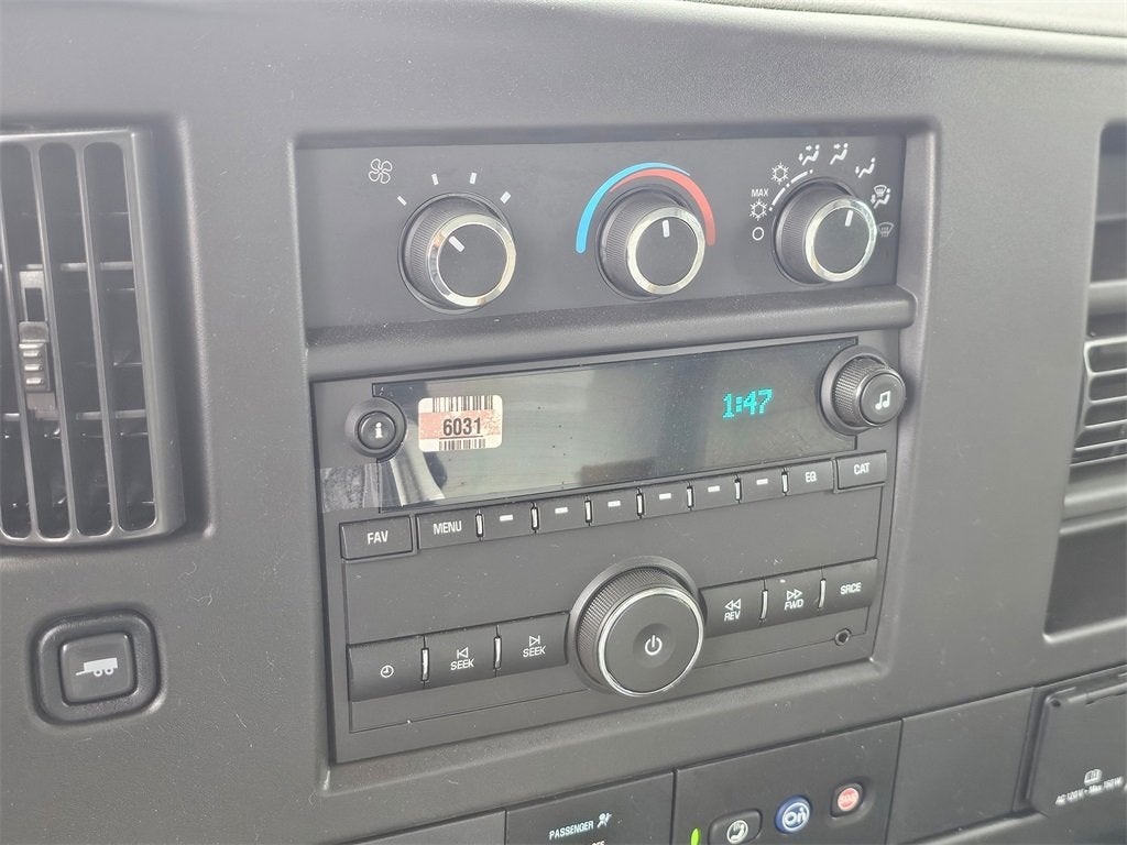 2024 Chevrolet Express Cutaway 4500 2WT