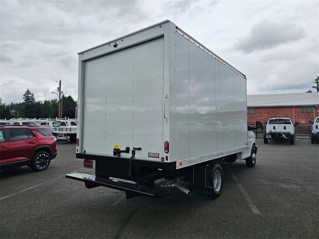 2024 Chevrolet Express Cutaway 4500 2WT