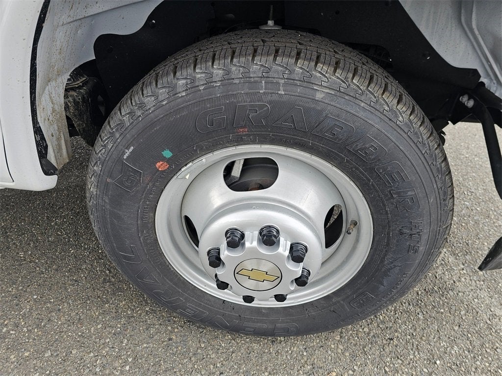 2024 Chevrolet Express Cutaway 4500 2WT