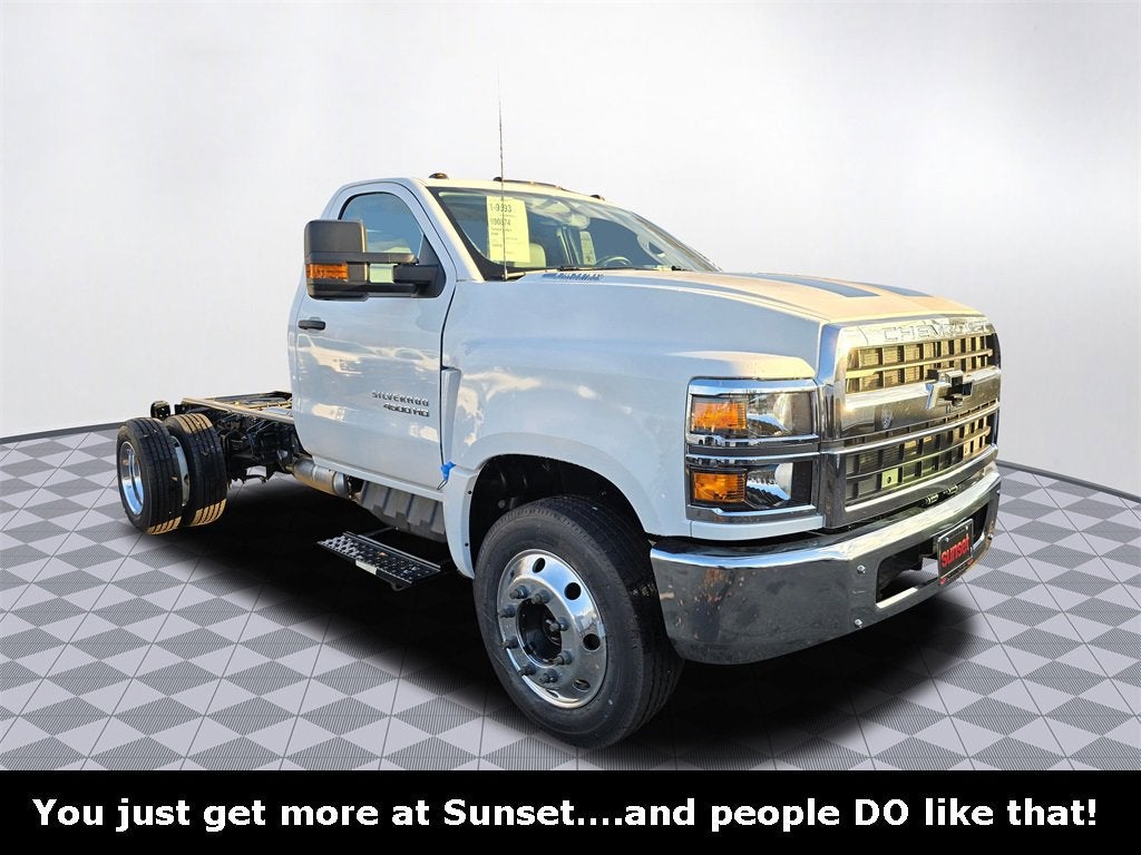 2024 Chevrolet Silverado 4500 HD Work Truck