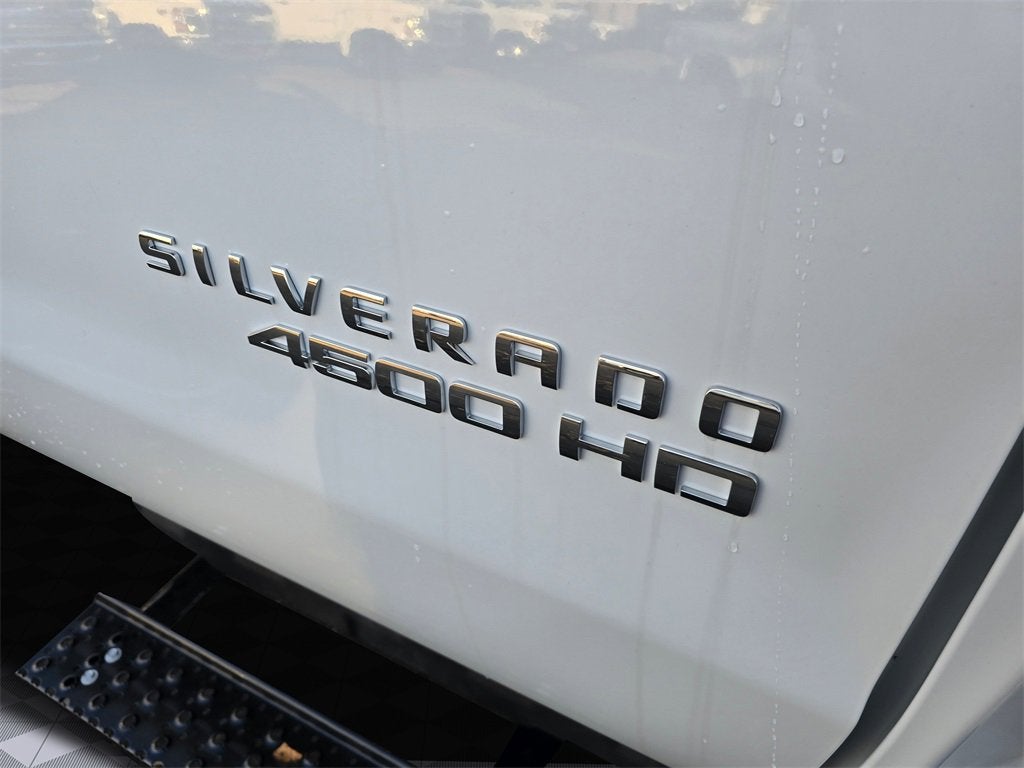 2024 Chevrolet Silverado 4500 HD Work Truck