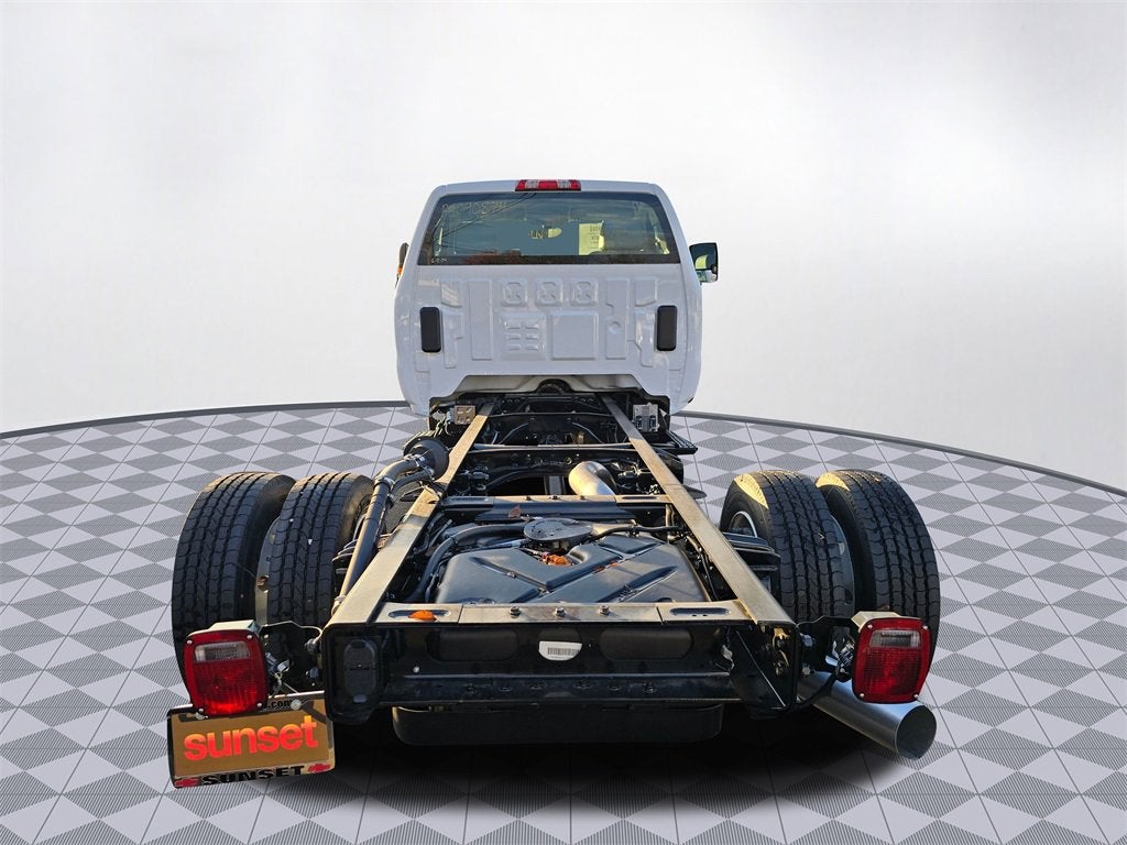 2024 Chevrolet Silverado 4500 HD Work Truck