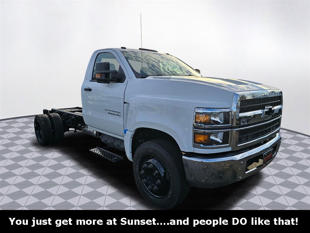 2024 Chevrolet Silverado 4500 HD Work Truck