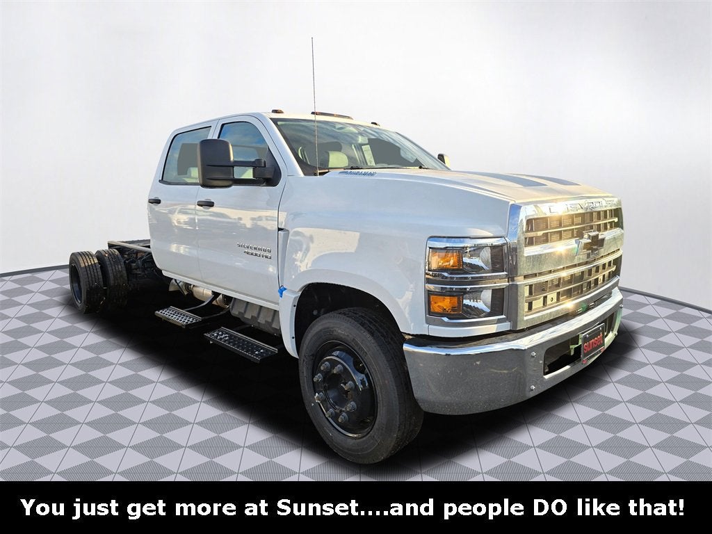 2024 Chevrolet Silverado 4500 HD Work Truck