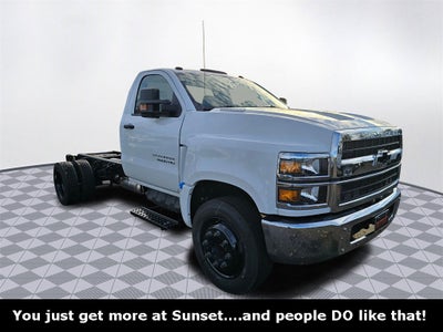 2024 Chevrolet Silverado 4500 HD Work Truck