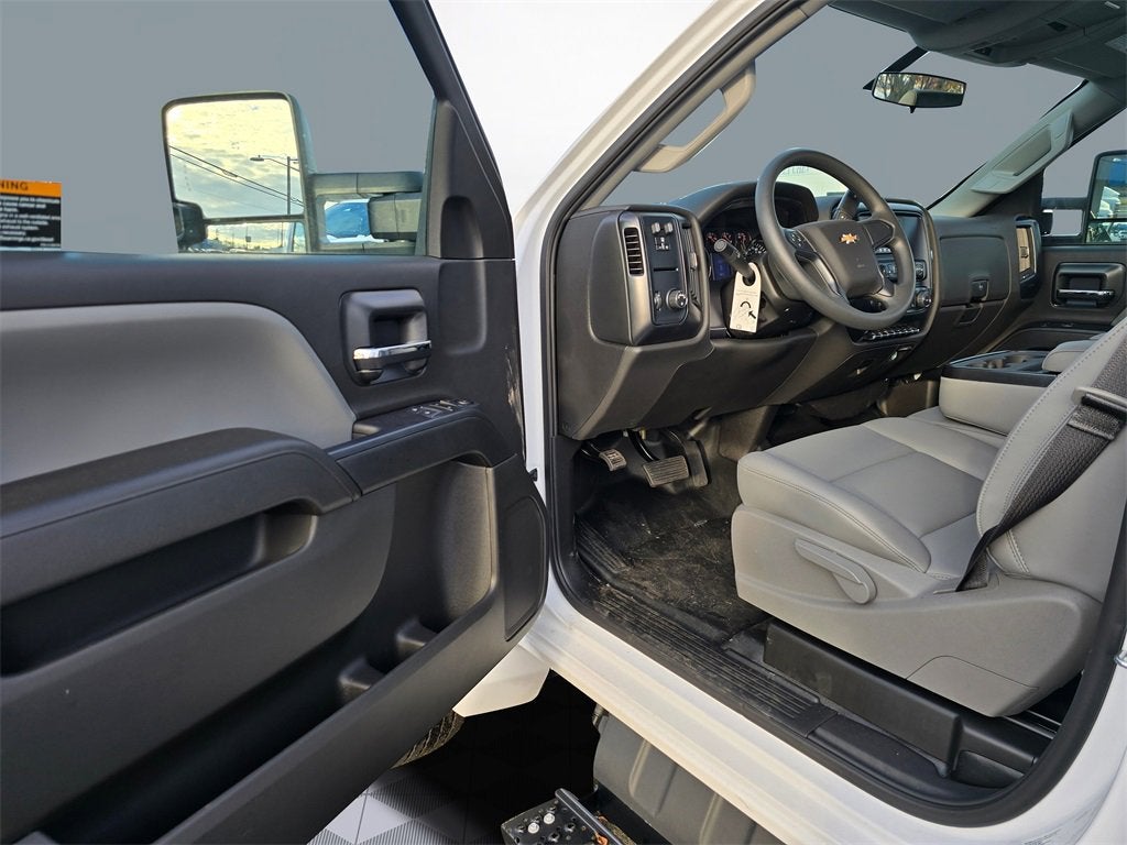 2024 Chevrolet Silverado 4500 HD Work Truck