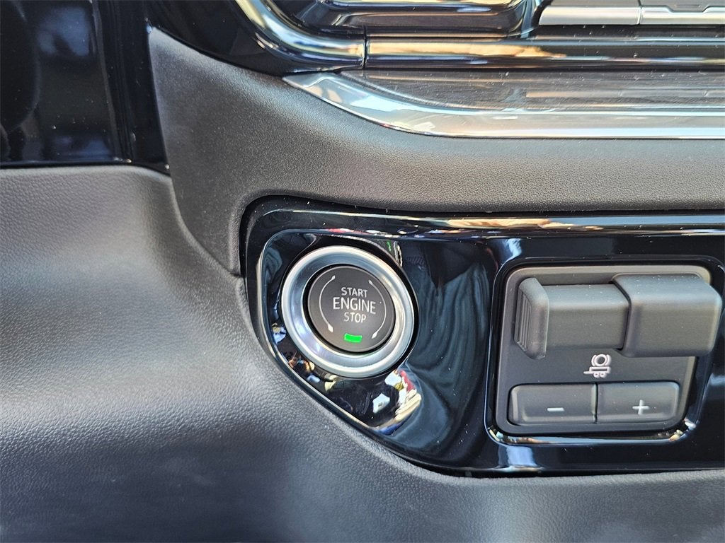 2025 Chevrolet Silverado 3500 HD LTZ