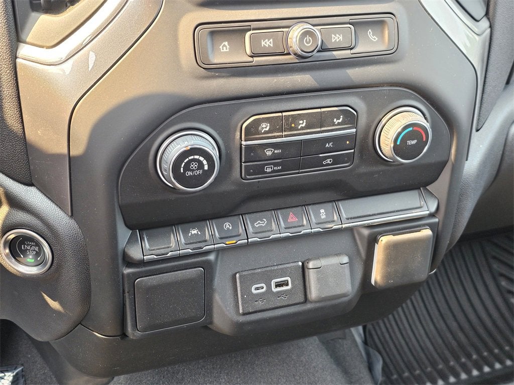 2024 Chevrolet Silverado 1500 Custom