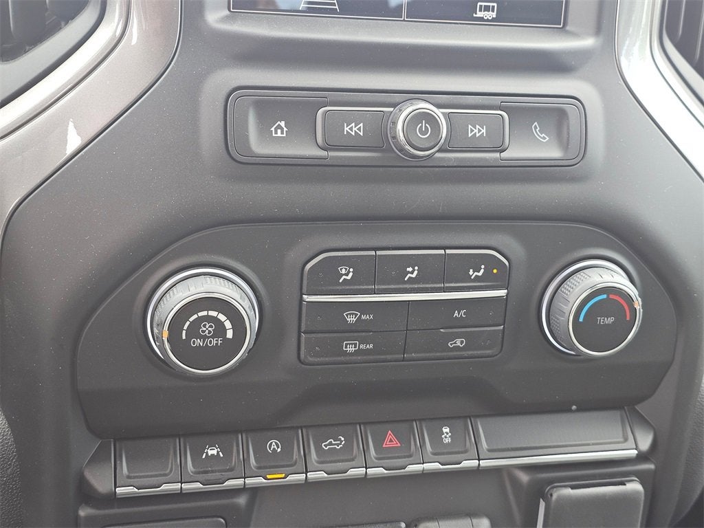 2025 Chevrolet Silverado 1500 Custom