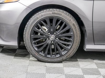 2020 Toyota Camry Hybrid XLE