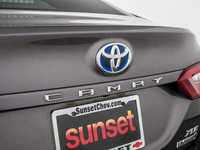 2020 Toyota Camry Hybrid XLE