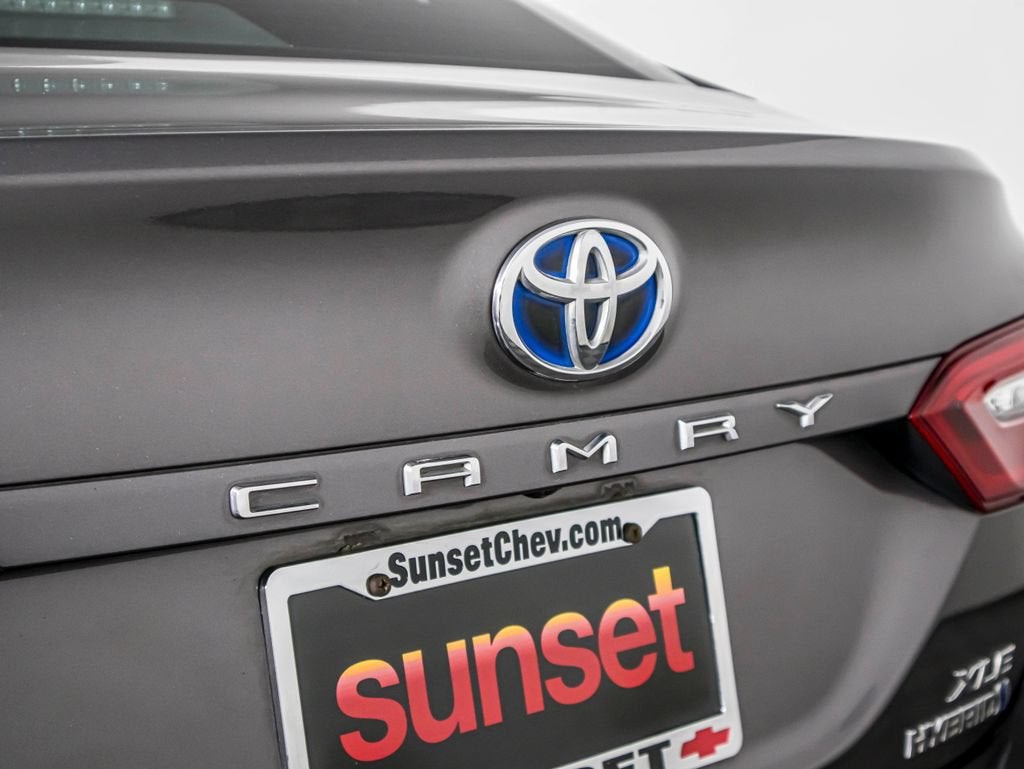 2020 Toyota Camry Hybrid XLE