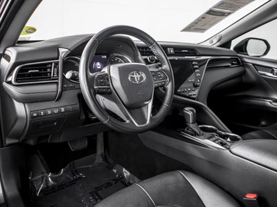 2020 Toyota Camry Hybrid XLE
