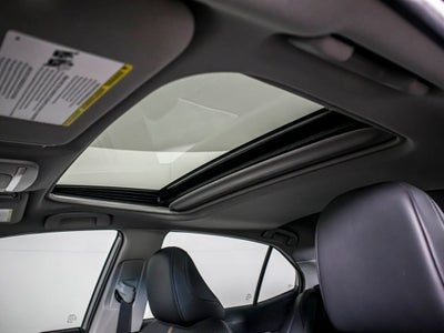 2020 Toyota Camry Hybrid XLE