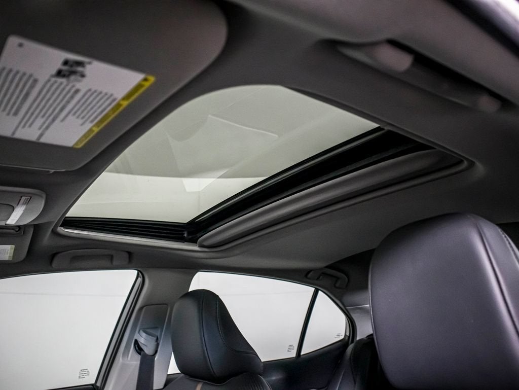 2020 Toyota Camry Hybrid XLE