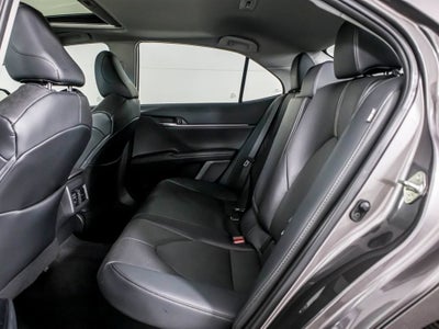 2020 Toyota Camry Hybrid XLE