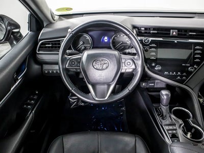 2020 Toyota Camry Hybrid XLE