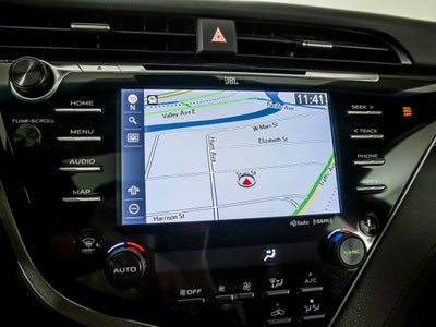 2020 Toyota Camry Hybrid XLE