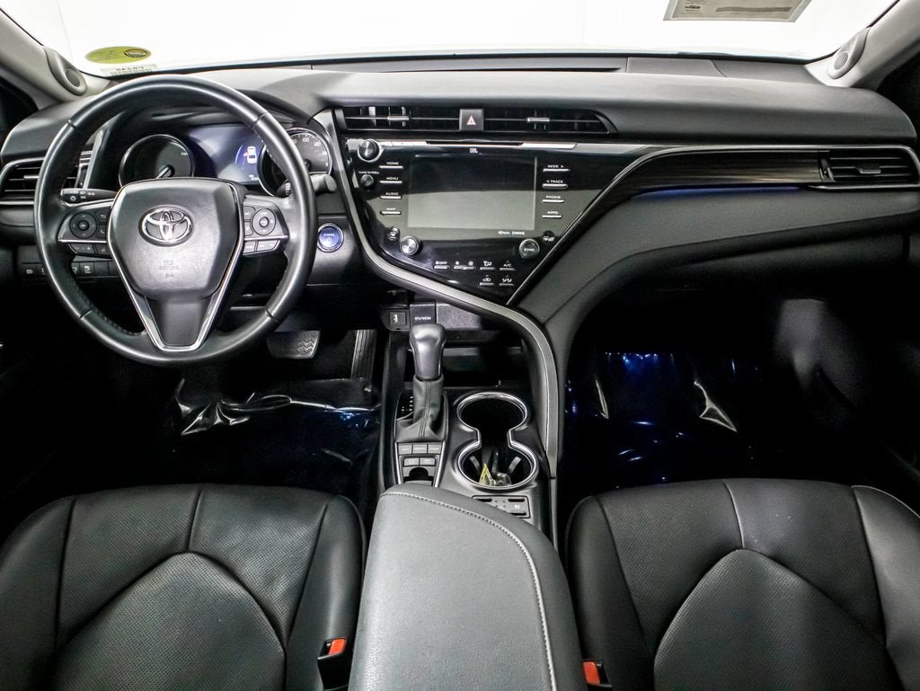 2020 Toyota Camry Hybrid XLE